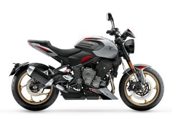 _0002_Trident 800_MY26_Ash Grey_RHS