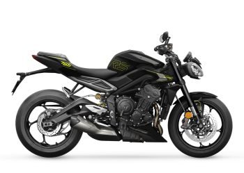 _0005_Street Triple RS_MY25_Phantom Black_Seat Pillion_RHS